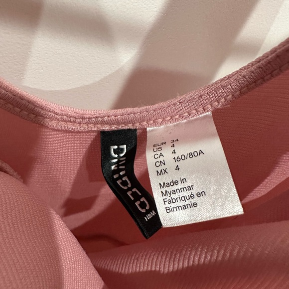 2 dresses - Picture 3 of 3